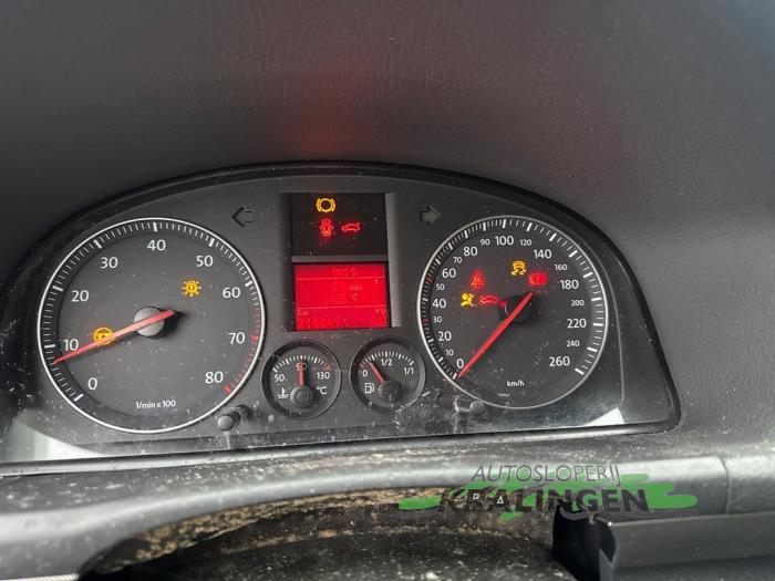 Volkswagen Touran 1.6 FSI 16V Schadevoertuig (2005, Grijs)