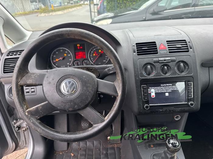 Volkswagen Touran 1.6 FSI 16V Schadevoertuig (2005, Grijs)