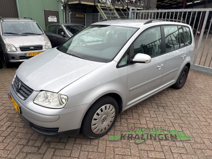 Volkswagen Touran 1.6 FSI 16V Schadevoertuig (2005, Grijs)