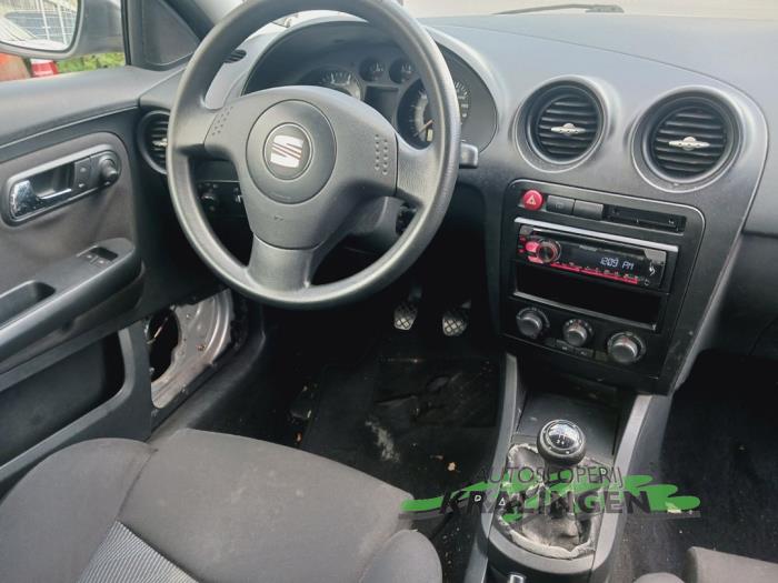 Seat Ibiza III 1.4 16V 75 Schadevoertuig (2005, Grijs)