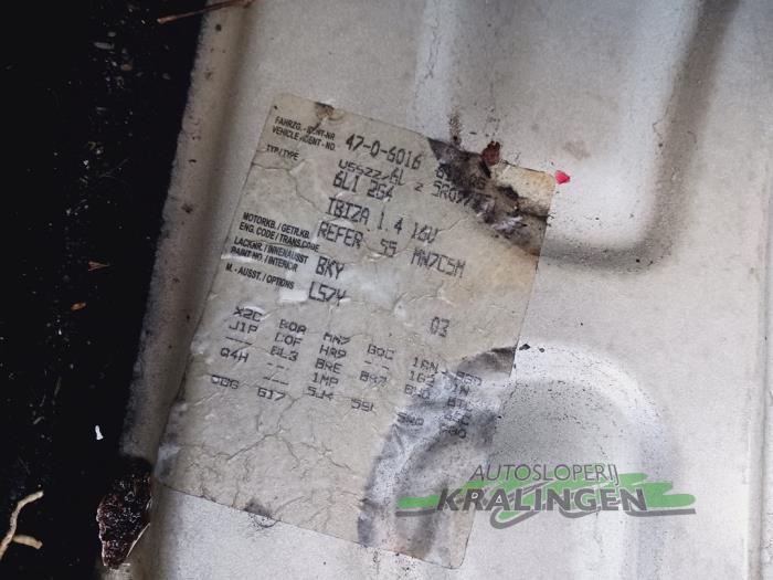 Seat Ibiza III 1.4 16V 75 Schadevoertuig (2005, Grijs)