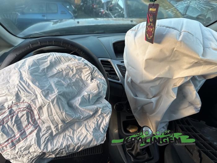 Ford Fiesta 6 1.25 16V Skrotfordon (2009, GRIJS)