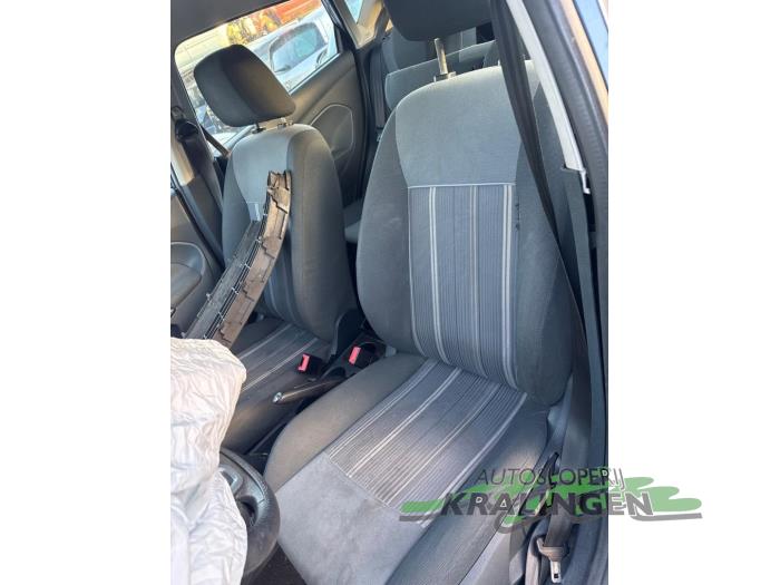 Ford Fiesta 6 1.25 16V Skrotfordon (2009, GRIJS)