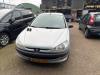 Peugeot 206 uit 2000 (Sloopvoertuig)