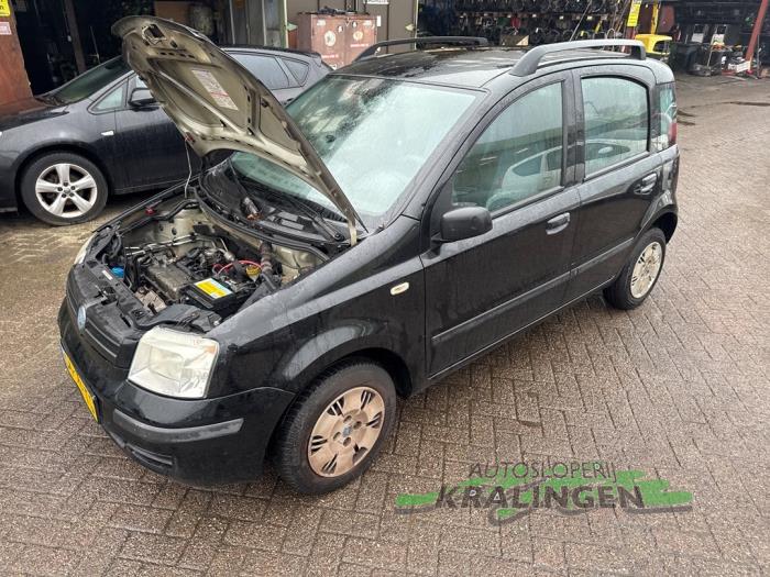 Fiat Panda 1.2 Fire Schadevoertuig (2007, Zwart)