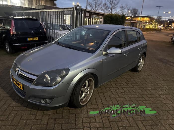Opel Astra H 1.6 16V Twinport Schadevoertuig (2004, Grijs)