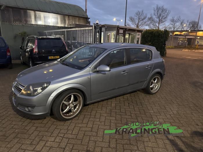Opel Astra H 1.6 16V Twinport Schadevoertuig (2004, Grijs)