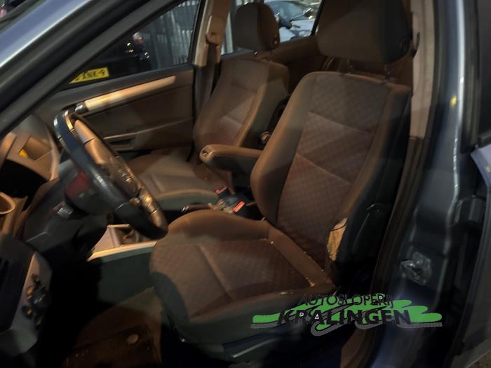 Opel Astra H 1.6 16V Twinport Schadevoertuig (2004, Grijs)