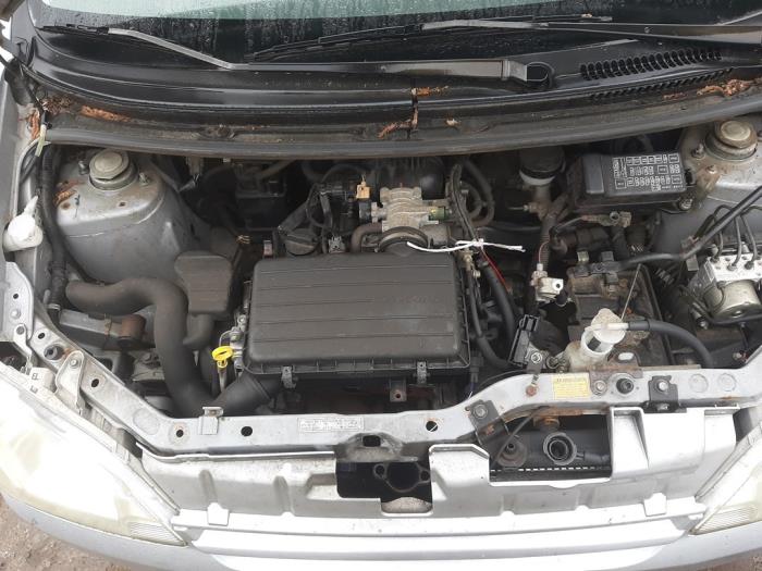 Daihatsu Cuore 1.0 12V DVVT Skrotfordon (2007, GRIJS)