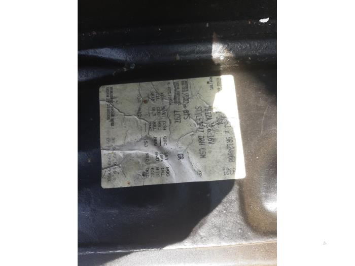 Seat Ibiza IV SC 1.6 16V Samochód złomowany (2009, Czarny)