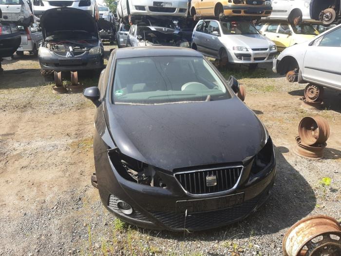 Seat Ibiza IV SC 1.6 16V Samochód złomowany (2009, Czarny)