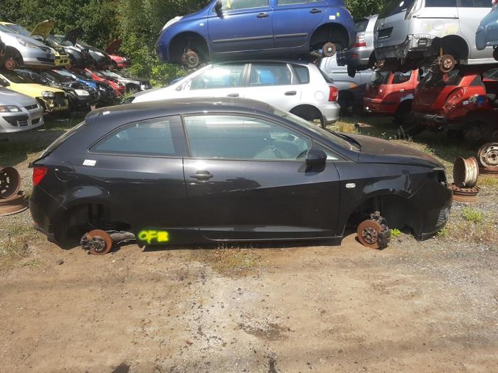 Seat Ibiza IV SC 1.6 16V Samochód złomowany (2009, Czarny)