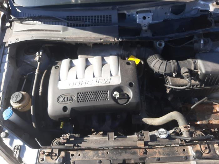 Kia Carens II 1.8i 16V Sloopvoertuig (2003, Grijs)