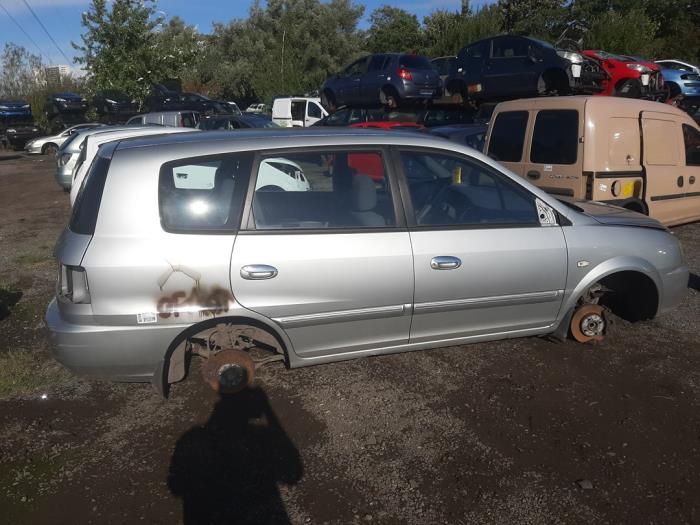 Kia Carens II 1.8i 16V Sloopvoertuig (2003, Grijs)