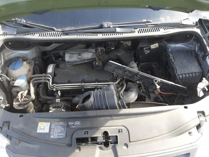 Volkswagen Caddy III 2.0 SDI Samochód złomowany (2006, Granit)