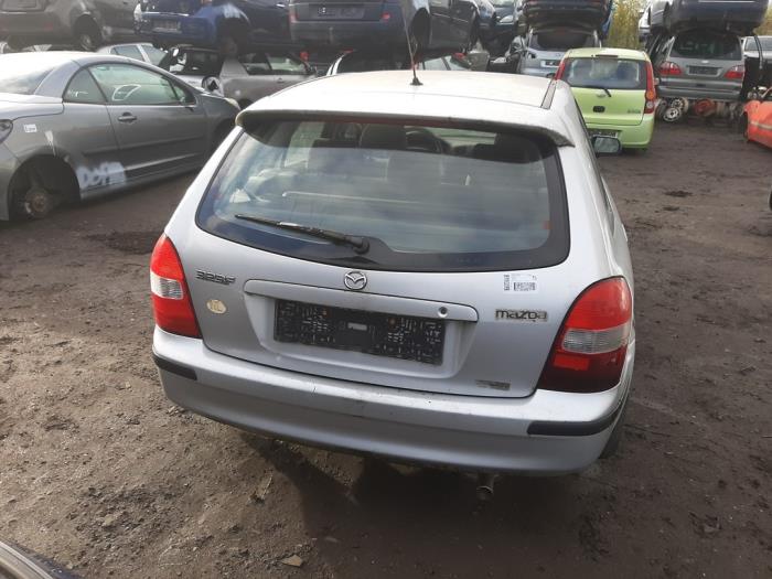 Mazda 323 Fastbreak 1.5 LX,GLX 16V Skrotfordon (1998, GRIJS)