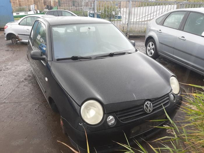 Volkswagen Lupo 1.4 16V 75 Samochód złomowany (2000, Czarny)