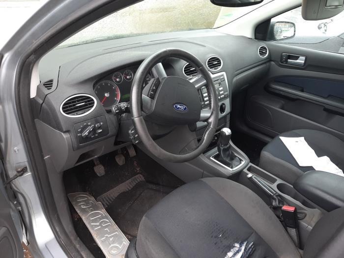 Ford Focus 2 1.6 16V Sloopvoertuig (2005, Grijs)