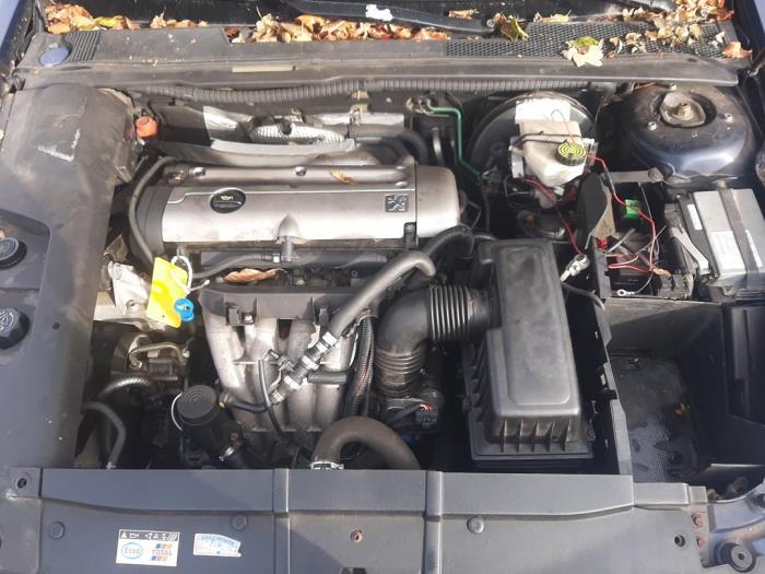 Peugeot 607 2.2 16V Skrotfordon (2004, BLAUW)