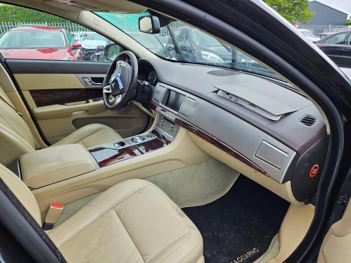 Jaguar XF 3.0 D V6 24V Sloopvoertuig (2009, Zwart)