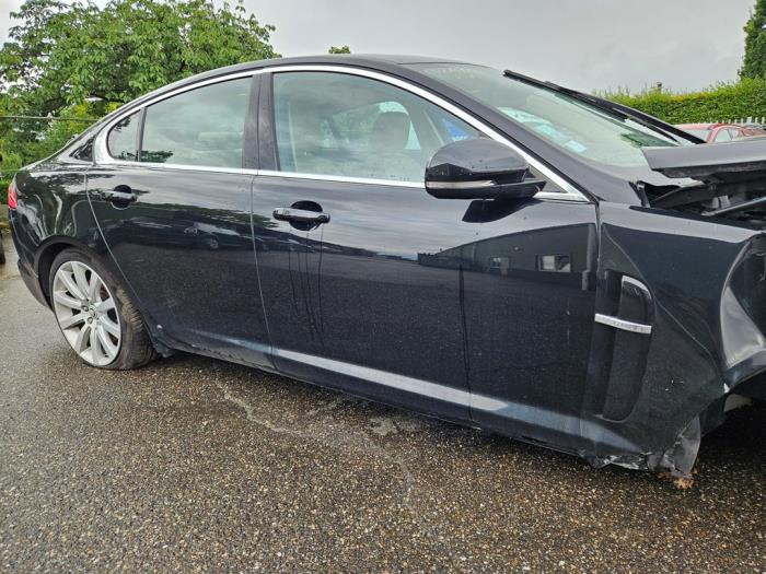 Jaguar XF 3.0 D V6 24V Sloopvoertuig (2009, Zwart)