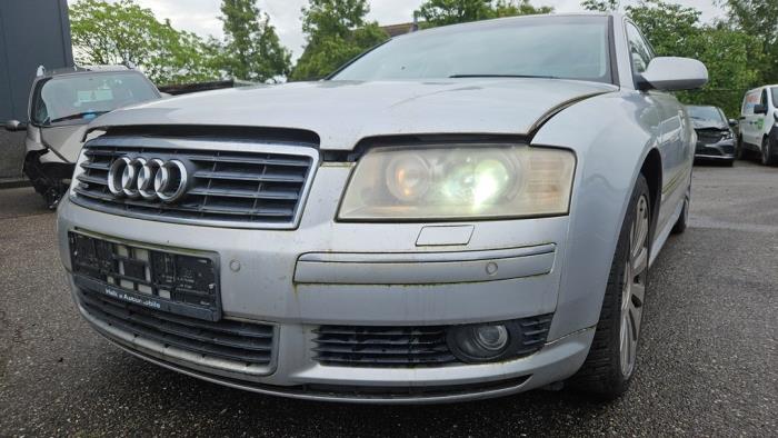 Audi A8 4.2 V8 40V Quattro Sloopvoertuig (2003, Metallic, Zilver)