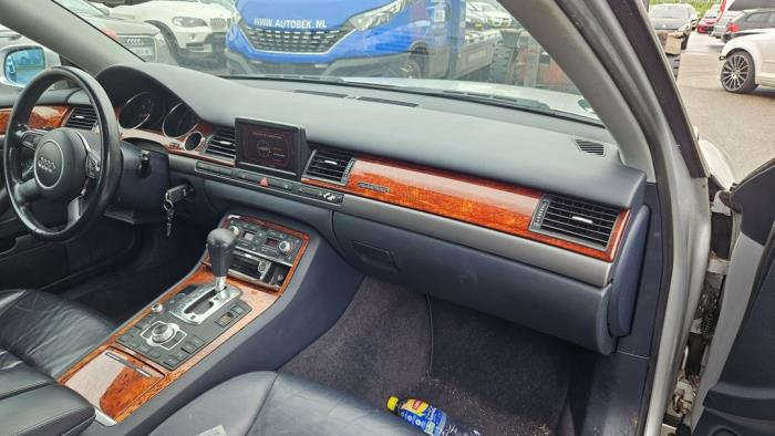 Audi A8 4.2 V8 40V Quattro Sloopvoertuig (2003, Metallic, Zilver)