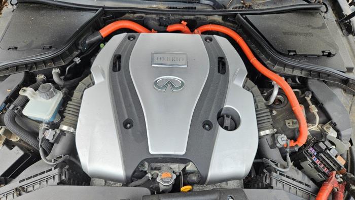 Infiniti Q50 3.5 V6 24V 50 Hybrid AWD Skrotfordon (2014, ZWART)