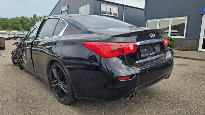 Infiniti Q50 3.5 V6 24V 50 Hybrid AWD Skrotfordon (2014, ZWART)