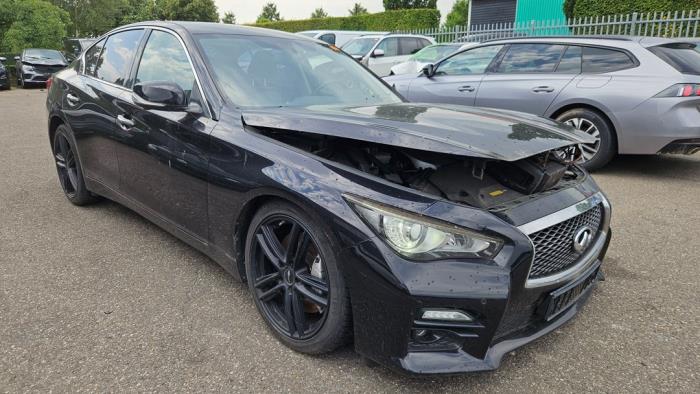 Infiniti Q50 3.5 V6 24V 50 Hybrid AWD Skrotfordon (2014, ZWART)