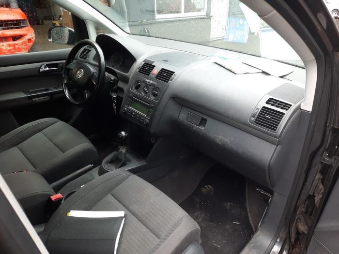 Volkswagen Touran 1.6 FSI 16V Sloopvoertuig (2004, Zwart)