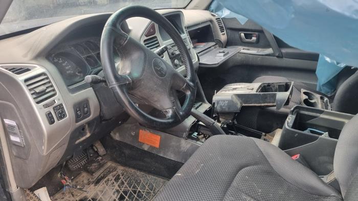 Mitsubishi Pajero Hardtop 3.2 DI-D 16V Skrotfordon (2006)