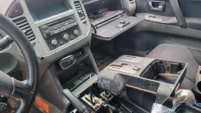 Mitsubishi Pajero Hardtop 3.2 DI-D 16V Skrotfordon (2006)