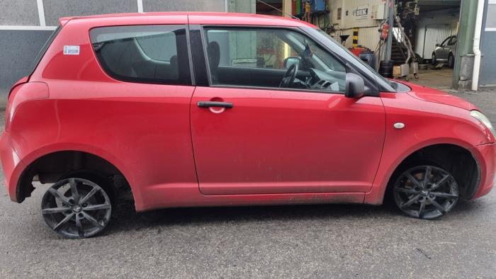 Suzuki Swift 1.3 VVT 16V Sloopvoertuig (2006, Rood)