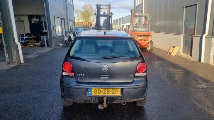 Volkswagen Polo IV 1.4 16V Skrotfordon (2008, BLAUW)