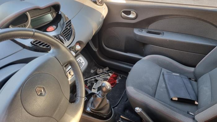 Renault Twingo II 1.2 16V Sloopvoertuig (2014)