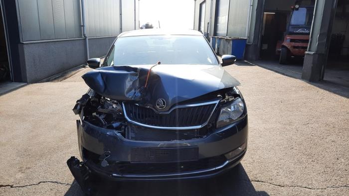 Skoda Rapid 1.0 TSI 12V Sloopvoertuig (2019, Grijs)