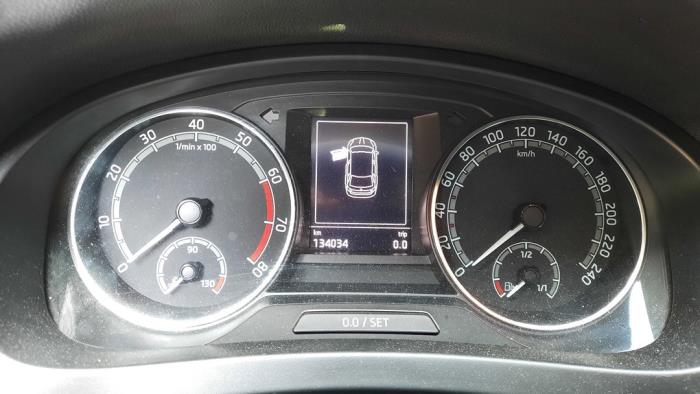 Skoda Rapid 1.0 TSI 12V Sloopvoertuig (2019, Grijs)