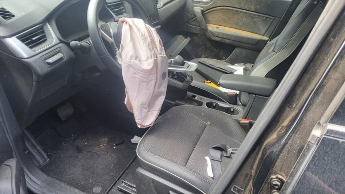 Renault Captur II 1.3 Mild Hybrid 140, TCe 140 16V Sloopvoertuig (2024, Zwart)