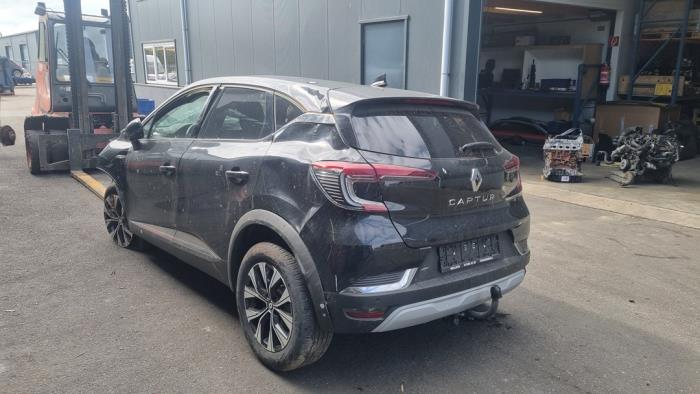 Renault Captur II 1.3 Mild Hybrid 140, TCe 140 16V Sloopvoertuig (2024, Zwart)