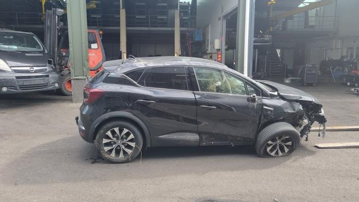 Renault Captur II 1.3 Mild Hybrid 140, TCe 140 16V Sloopvoertuig (2024, Zwart)