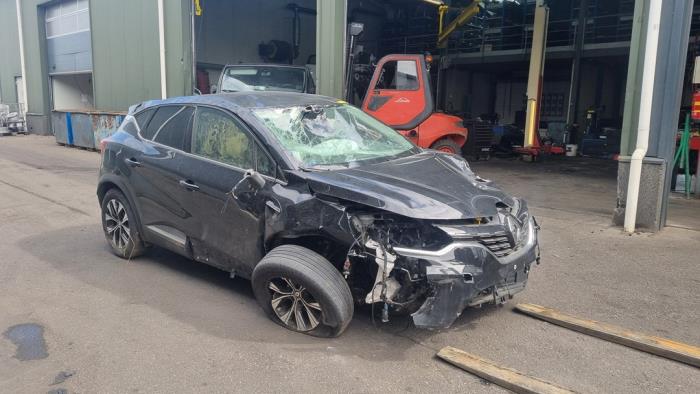 Renault Captur II 1.3 Mild Hybrid 140, TCe 140 16V Sloopvoertuig (2024, Zwart)