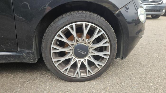 Fiat 500 1.2 Samochód złomowany (2018, NERO SCORPIONE)