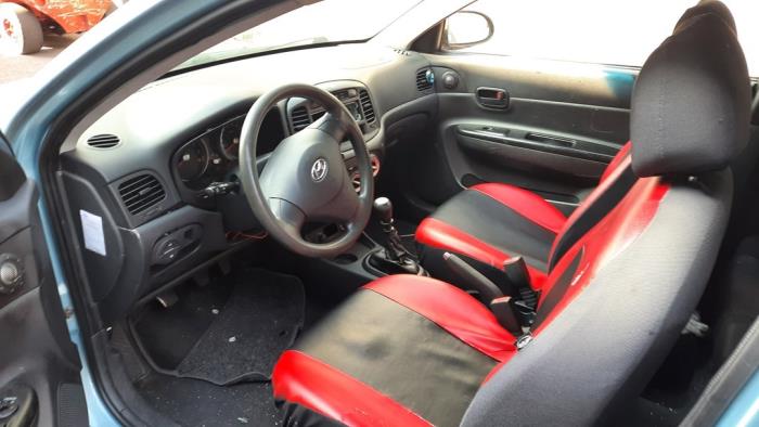 Hyundai Accent 1.4i 16V Sloopvoertuig (2007, Blauw)