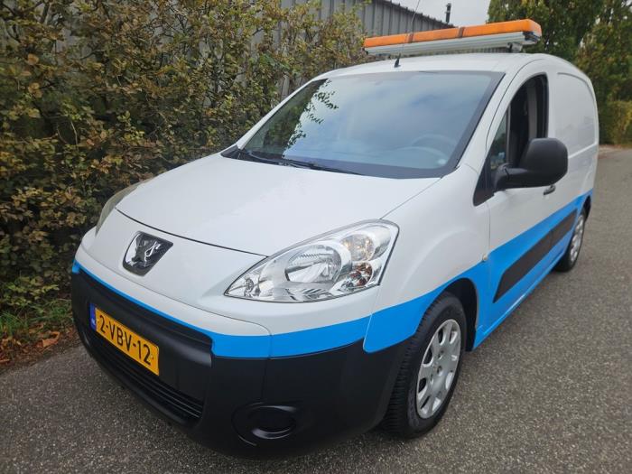 Peugeot Partner 1.6 HDI 90 16V Schadevoertuig (2009)