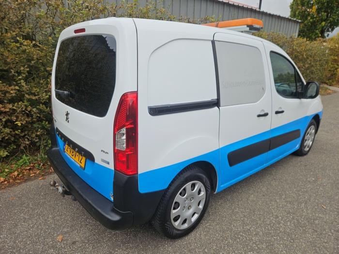 Peugeot Partner 1.6 HDI 90 16V Schadevoertuig (2009)