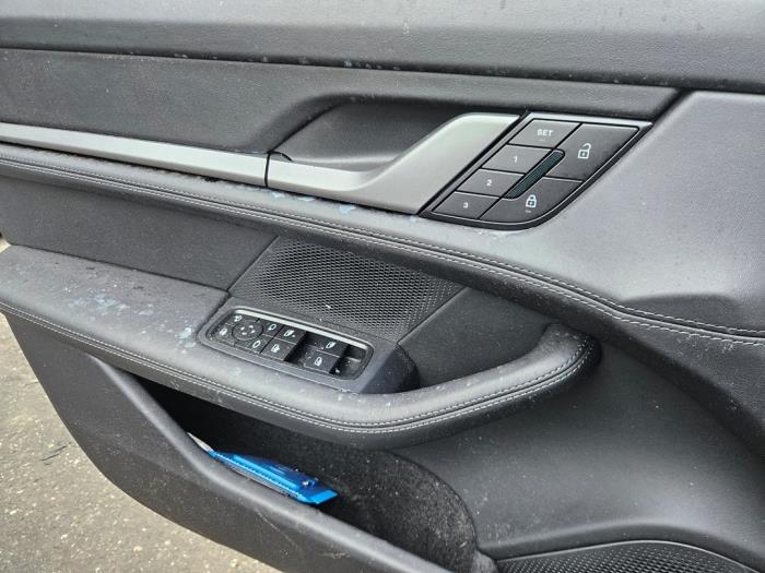 Porsche Taycan Turbo S 105 kWh Sloopvoertuig (2025, Zwart)