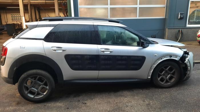 Citroen C4 Cactus 1.2 PureTech 82 12V Skrotfordon (2015, GRIJS)