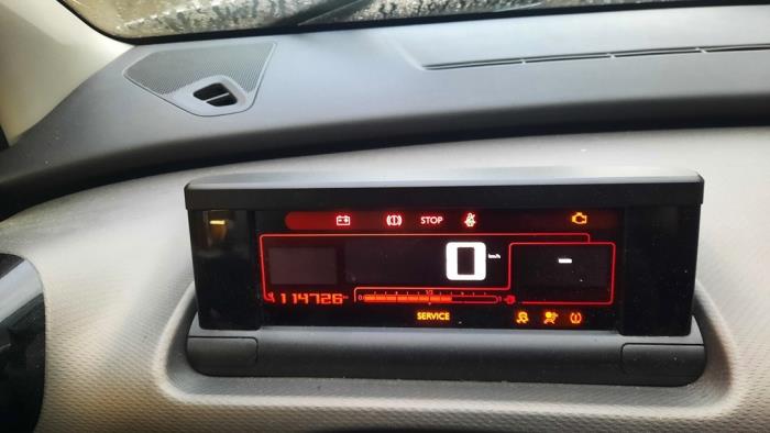 Citroen C4 Cactus 1.2 PureTech 82 12V Skrotfordon (2015, GRIJS)