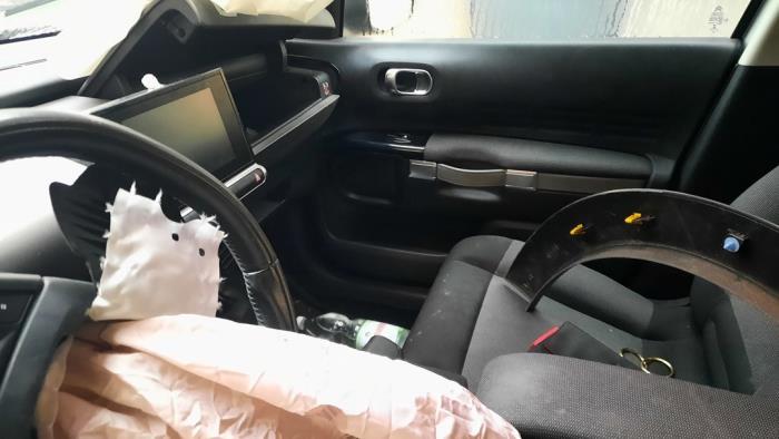 Citroen C4 Cactus 1.2 PureTech 82 12V Skrotfordon (2015, GRIJS)